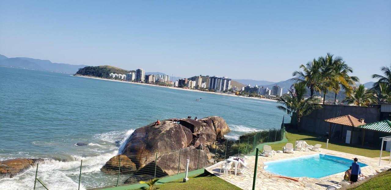 Flat Pe Na Areia Iate Club Martim De Sa Apartment Caraguatatuba Bagian luar foto